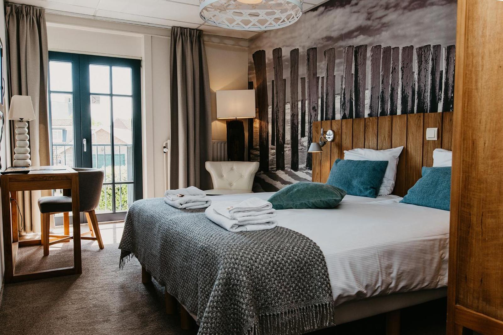 Romantik Badhotel Renesse Esterno foto